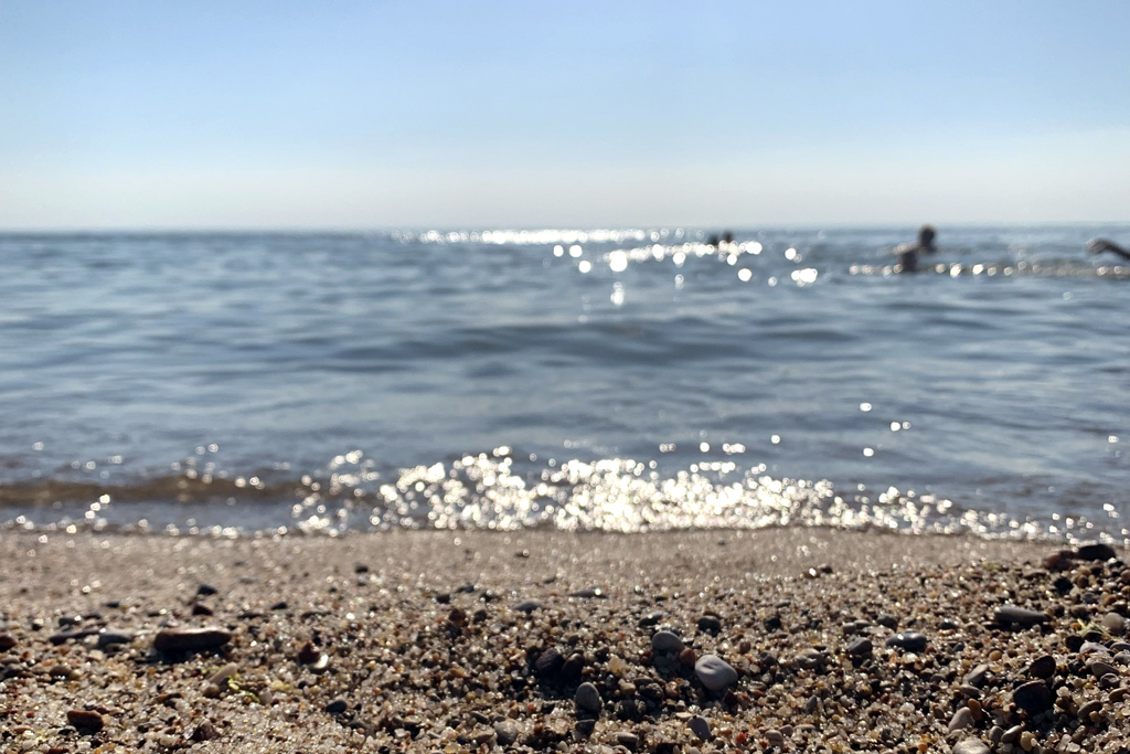 Песчаные пляжи Янтарного